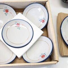 ☆陶器　お皿６枚---　お皿（中）約18ｃｍ１枚　お皿（小）約12ｃｍ5枚　　未使用品　の画像