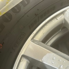 195/65r15 スタッドレスタイヤの画像