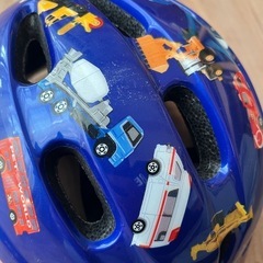 【トミカ】　子供用自転車ヘルメット※500円もしくは土3袋で0円の画像
