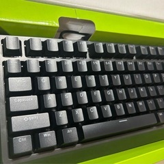 ゲーミングキーボード 赤軸 98 キー メカニカル LED バックライト付きの画像