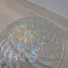 未使用 ×２個HOYA CORDIAL GLASS パーティ大皿七色と貝模様２枚の画像