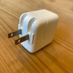 Apple純正　充電器の画像