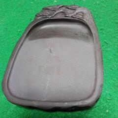 中国端渓麻子坑？の天然石硯素晴らしい松の木の彫刻野面仕上げの画像