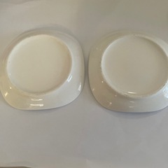 白い平皿の画像