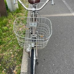 自転車　No.258　LUNGES　ベージュ　26インチ　LEDオートライト、鍵付き　【リサイクルショップどりーむ荒田店】の画像