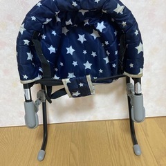 テーブルチェアー紺色星模様の画像