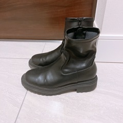 GU ブーツの画像