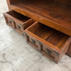 中古品　インド家具　スペイン家具　アンティーク本棚　幅90㎝　公田店の画像