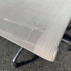 【436】激安！【￥1100】おしゃれでかわいい　イス　チェア　肘あり　メッシュの画像