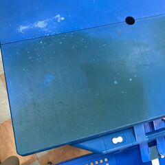 アウトドア用折りたたみ式テーブル ブルーの画像