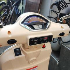 RA-VEGS ベスパ GTS SUPER 子供用電動バイクの画像
