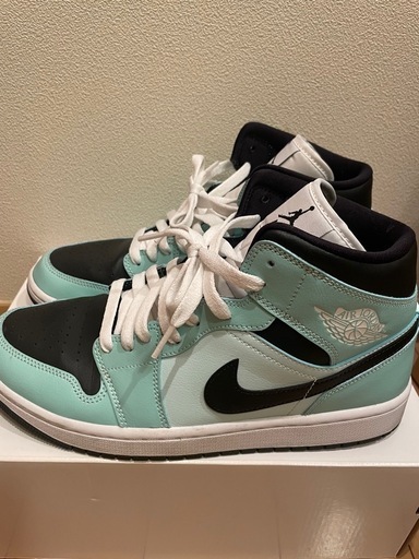 新品未使用　NIKE ナイキ　エアジョーダン1 27.5cm