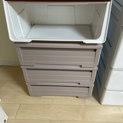 プラスチック収納ケースの画像