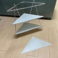 ガラス製　飾り棚の画像
