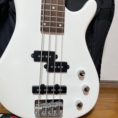 SELVA ベース楽器 ベース初心者セット ホワイト ケース・付属品有りの画像