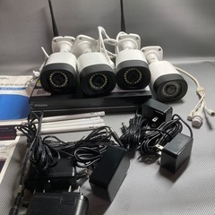防犯　監視 1TBHDD内蔵NVR本体と500万画素カメラ4台の画像