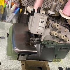 工業用ロックミシンの画像