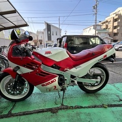 SUZUKI GSX-400R GK71F前期の画像