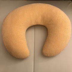 マーナ　授乳クッション