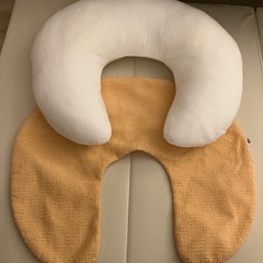 マーナ　授乳クッションの画像