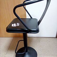 【車で取りに来ていただける方】ブラックスチール調でヴィンテージな感じのカウンターチェア売りますの画像