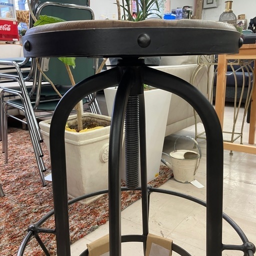 中古美品　インダストリアル　アイアンチェア　スツール　2個ペア　高さ調整可能　公田店