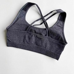 新品未使用フル包装！ヨガスポーツ下着フィットネス ブラジャー美乳ブラ　ノンワイヤー細い紐がXデザインシームレスの画像