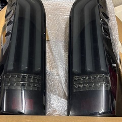 200系ハイエース社外テールランプの画像