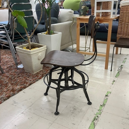 中古美品　インダストリアル　アイアンチェア　高さ調整可能　公田店