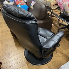 リクライニングパーソナルチェア ブラック オットマンなし 中古の画像