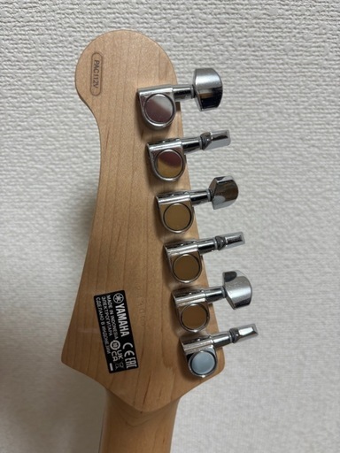 PACIFICA　エレキギター　PAC112V