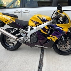 CBR900RR SC33前期
の画像