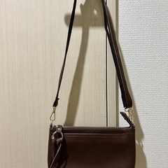 本革　ショルダーバッグ
