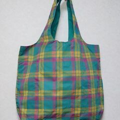🅱️〚三越伊勢丹〛マクミラン〜クルッと丸めるエコバッグ／大容量 約１７Ｌ／マクミラン柄♻️１〜２回使用洗濯済みの画像