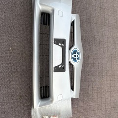 ZVW30プリウス　フロントバンパー　シルバー