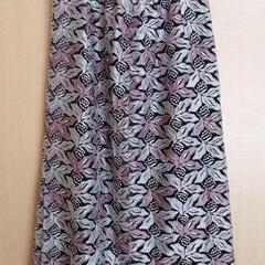 ピンク　黒　レース　刺繍　花柄　Aライン　スカート　フレアスカートの画像