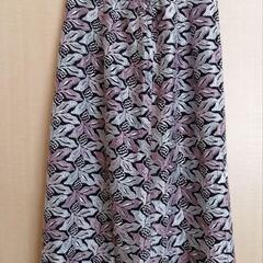 ピンク　黒　レース　刺繍　花柄　Aライン　スカート　フレアスカート