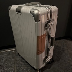 スーツケースの画像