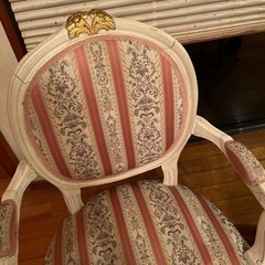 アンティーク調家具　テーブルチェアセットの画像