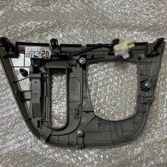 ダイハツ　ムーブ　LA100S シフトカバー　エアコンスイッチカバー　ベージュの画像