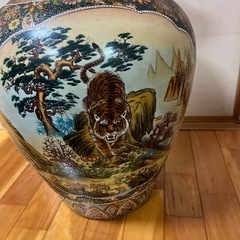 置き物　壺の画像