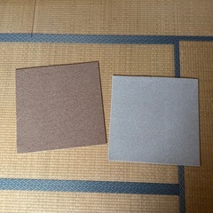⚠️トラック手配出来次第すぐ処分します ◾️引き渡し可能日→5/13.14◼️（新品）タイルカーペット2枚【引き取り限定】