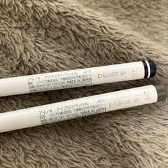 コスメ4点セットの画像