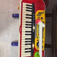 電子キーボード　おもちゃ　Toyroyal トイローヤルの画像