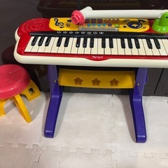 電子キーボード　おもちゃ　Toyroyal トイローヤルの画像