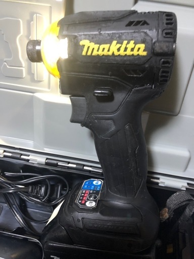 マキタ18vインパクトドライバTD171D中古品、オリジナルハウジング