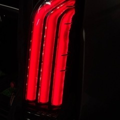 200系ハイエース社外テールランプの画像