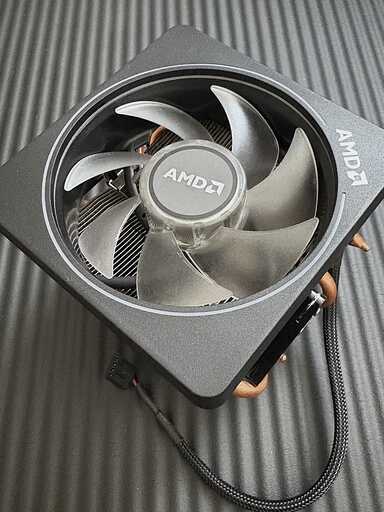 AMD CPU Ryzen 7 3700X (Hiro I) 川崎のPCパーツの中古あげます