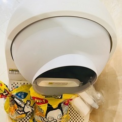 ネコの自動トイレの画像