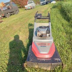 自走式 クローラー草刈り機 芝刈り機 SNAPPER(BC600)の画像